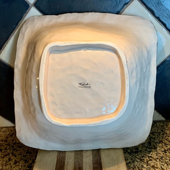 NEW NEVER USED -MADE IN ITALY❤️BEAUTIFUL SERVING BOWL HAND SIGNED. - Picture 3 of 4